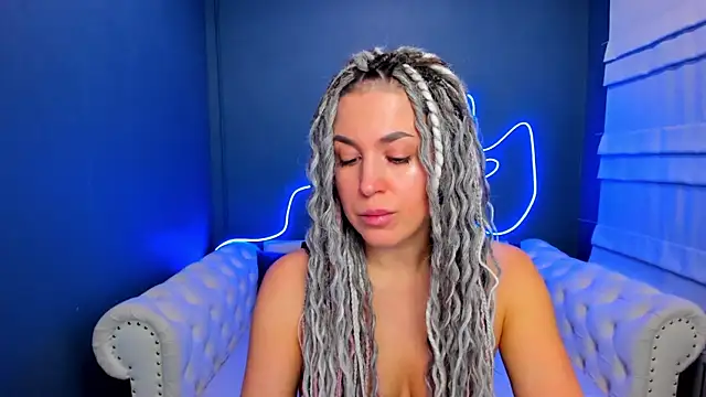 Snapshot of rock_n_roxy chatting on 11, 2, 2026 rock n roxy online show from 11, 2, 2026