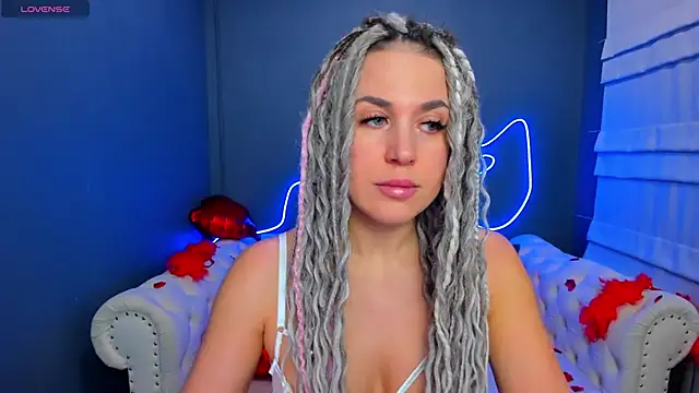 Snapshot of rock_n_roxy chatting on 14, 2, 2026 rock n roxy online show from 14, 2, 2026