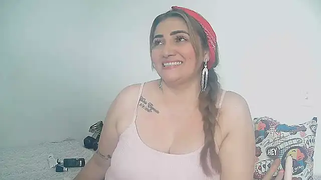 Snapshot of Paula-Harrison chatting on 6, 12, 2024 Paula-Harrison online show from 6, 12, 2024