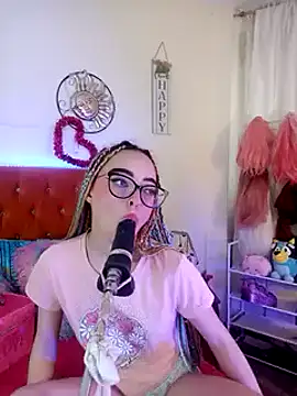 Snapshot of Yennastone chatting on 1, 1, 2025 Yennastone online show from 1, 1, 2025