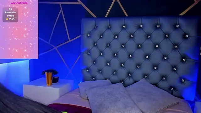 Snapshot of ZoeHarris chatting on 3, 2, 2026 ZoeHarris online show from 3, 2, 2026