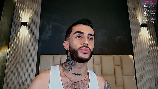 Snapshot of Marcelo_ruiz_ chatting on 5, 5, 2026 Marcelo ruiz online show from 5, 5, 2026