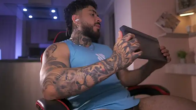 LeoSalvatore  online show from 27, 10, 2025