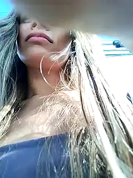 Snapshot of cuteluci_ chatting on 23, 1, 2025 cuteluci online show from 23, 1, 2025