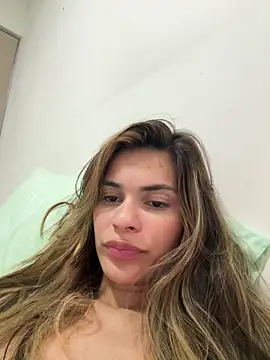 Snapshot of cuteluci_ chatting on 28, 1, 2025 cuteluci online show from 28, 1, 2025