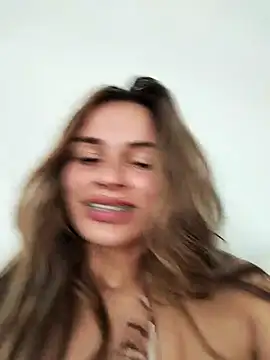 Snapshot of cuteluci_ chatting on 17, 2, 2025 cuteluci online show from 17, 2, 2025