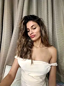 Snapshot of cuteluci_ chatting on 29, 9, 2025 cuteluci online show from 29, 9, 2025