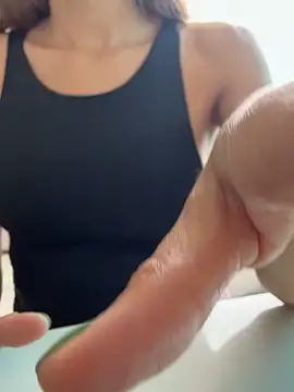 Snapshot of cuteluci_ chatting on 17, 10, 2025 cuteluci online show from 17, 10, 2025