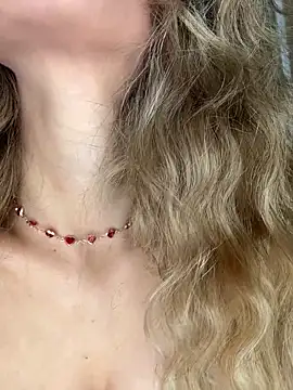 cuteluci  online show from 9, 4, 2026