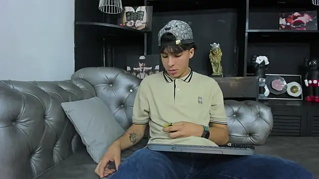 HeellBoy  online show from 11, 10, 2025