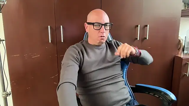 Snapshot of alanan881 chatting on 29, 11, 2025 alanan881 online show from 29, 11, 2025