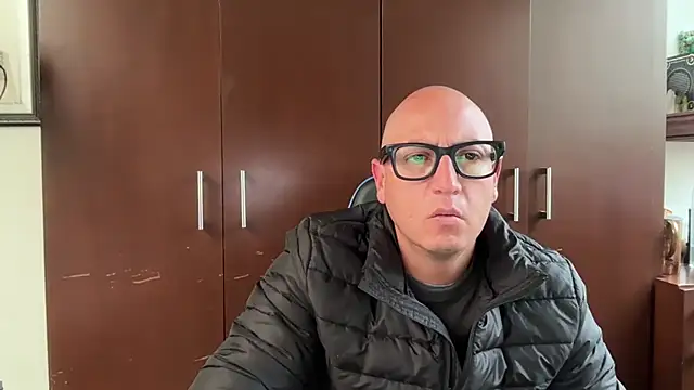 Snapshot of alanan881 chatting on 30, 11, 2025 alanan881 online show from 30, 11, 2025