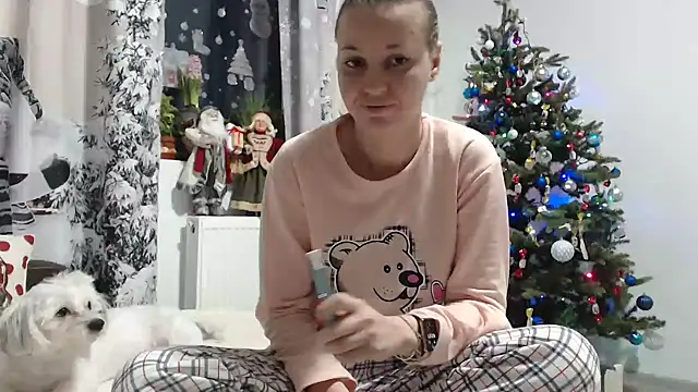 Snapshot of SweetMaddy888 chatting on 28, 12, 2024 SweetMaddy888 online show from 28, 12, 2024