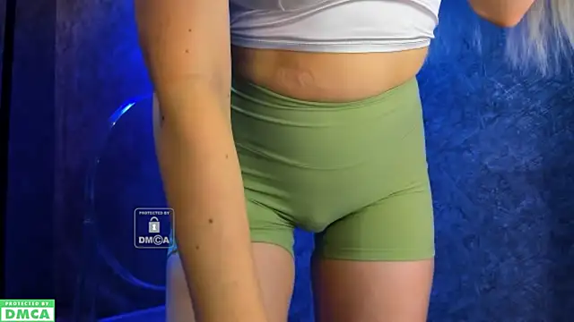 Snapshot of xteona chatting on 9, 10, 2025 xteona online show from 9, 10, 2025