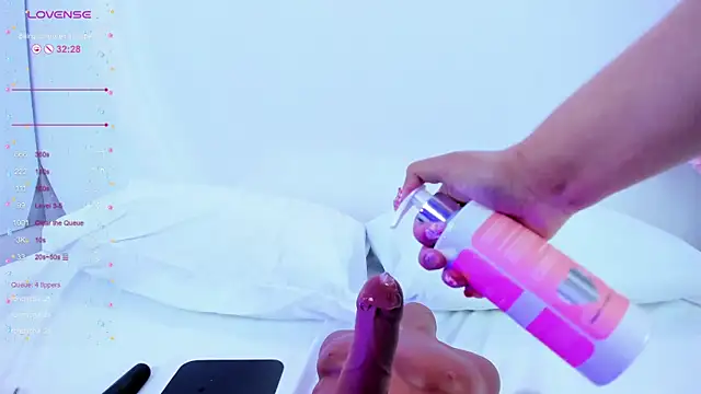 Snapshot of NanaOsaky chatting on 6, 2, 2025 NanaOsaky online show from 6, 2, 2025