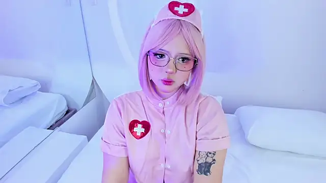 Snapshot of NanaOsaky chatting on 10, 3, 2025 NanaOsaky online show from 10, 3, 2025