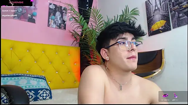 nolan twink1 online show from 9, 1, 2025