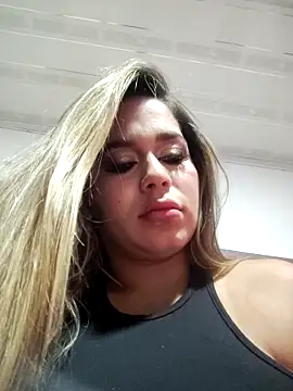 LaurenWelly  online show from 2, 10, 2025