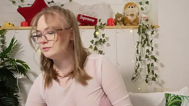 MonicaAsis online show from 13, 3, 2025