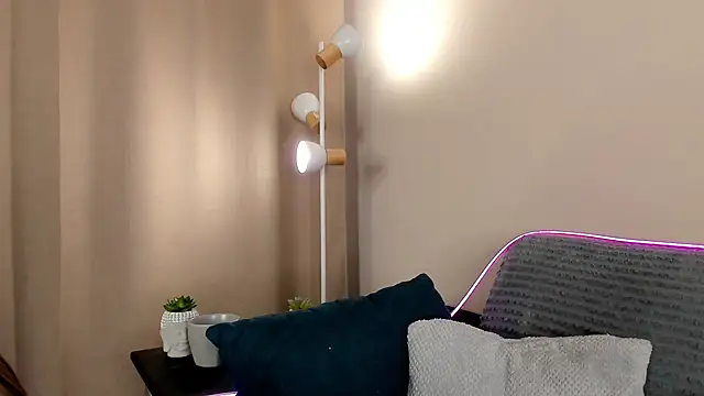 EdithHaskell online show from 28, 12, 2024