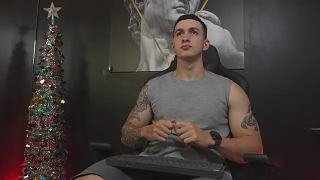 JacksonOlsenn online show from 13, 12, 2025