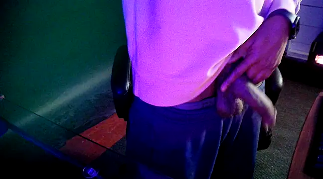 Snapshot of ChrisHarperBBC chatting on 3, 3, 2025 ChrisHarperBBC online show from 3, 3, 2025