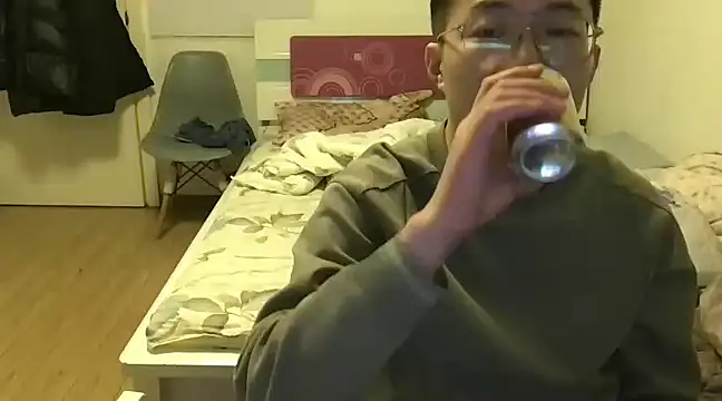 wang930115 online show from 11, 1, 2025