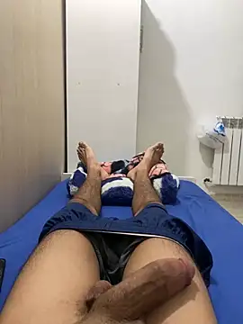 Snapshot of alex-riadh chatting on 27, 10, 2025 alex-riadh online show from 27, 10, 2025