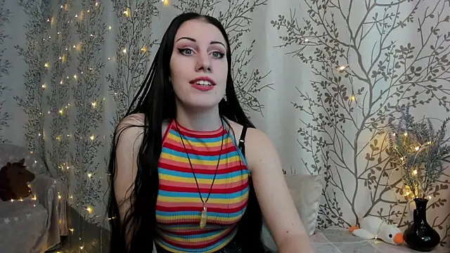 Snapshot of Mary0Lou chatting on 18, 12, 2024 Mary0Lou online show from 18, 12, 2024