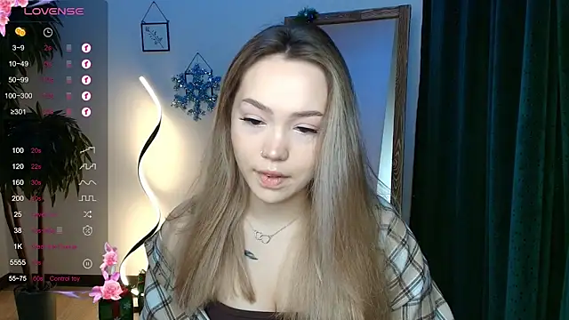 Evia r0se online show from 17, 12, 2024