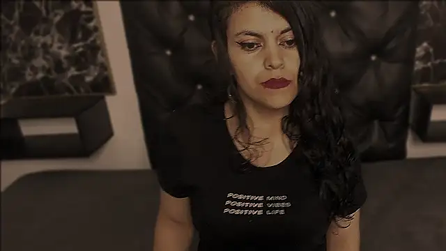 Snapshot of scarlett_w0lf chatting on 21, 2, 2025 scarlett w0lf online show from 21, 2, 2025