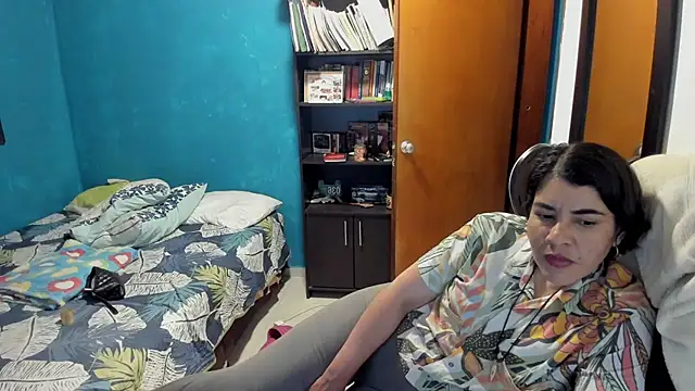 Snapshot of peanut_tangerine chatting on 8, 10, 2025 peanut tangerine online show from 8, 10, 2025