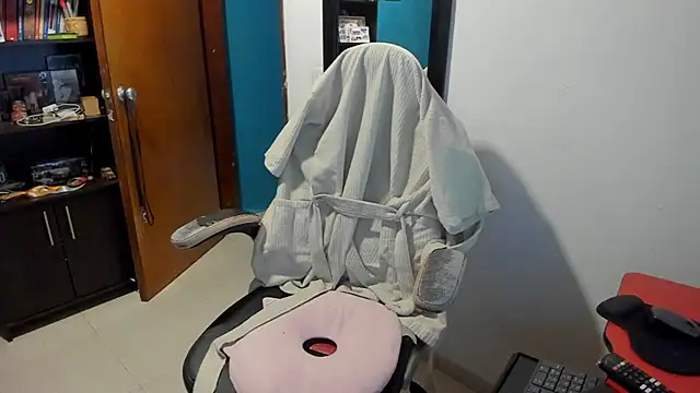 Snapshot of peanut_tangerine chatting on 24, 11, 2025 peanut tangerine online show from 24, 11, 2025