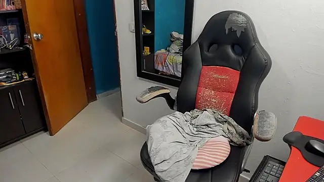 peanut tangerine online show from 18, 12, 2025