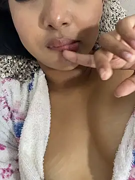 SOPHIACANDY19  online show from 11, 7, 2026