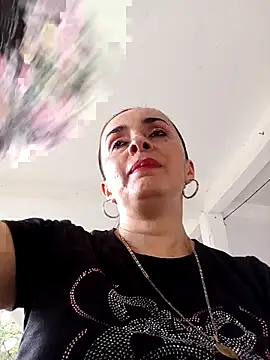 Samantha Sullivan  online show from 27, 9, 2025