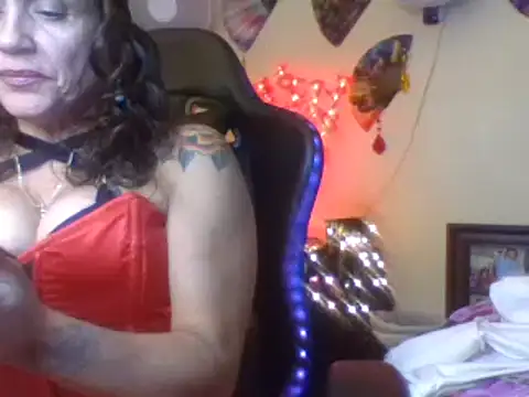 lachulalarubie online show from 12, 12, 2024