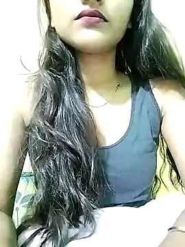 MISSQUEEN48 online show from 31, 1, 2025