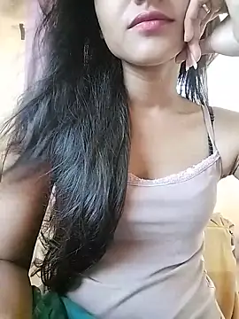 MISSQUEEN48 online show from 16, 5, 2026