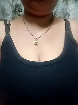 Snapshot of sajida34 chatting on 13, 10, 2025 sajida34 online show from 13, 10, 2025