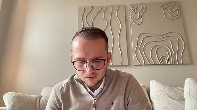 Snapshot of thehornyguy97 chatting on 10, 11, 2025 thehornyguy97 online show from 10, 11, 2025