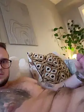 Snapshot of thehornyguy97 chatting on 16, 12, 2025 thehornyguy97 online show from 16, 12, 2025