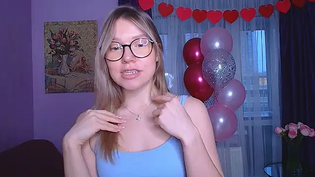 Snapshot of TaylorBre chatting on 12, 3, 2025 TaylorBre online show from 12, 3, 2025