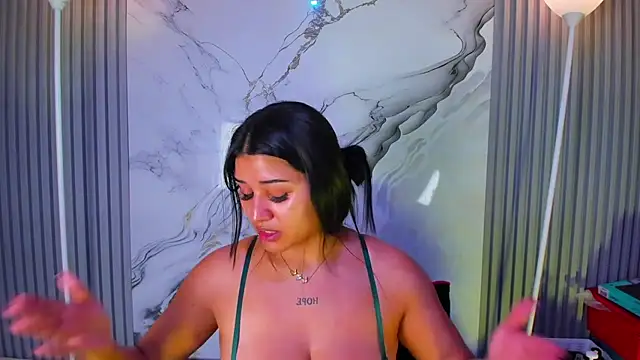 Snapshot of venusowen_ chatting on 18, 7, 2026 venusowen online show from 18, 7, 2026