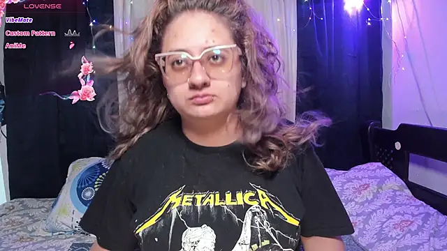 Snapshot of AnnieBigBoobs chatting on 12, 3, 2025 AnnieBigBoobs online show from 12, 3, 2025