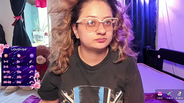 Snapshot of AnnieBigBoobs chatting on 5, 10, 2025 AnnieBigBoobs online show from 5, 10, 2025