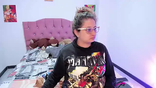 Snapshot of AnnieBigBoobs chatting on 25, 10, 2025 AnnieBigBoobs online show from 25, 10, 2025