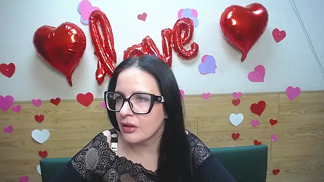 TayaBoret online show from 4, 2, 2025