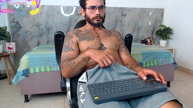 Snapshot of hanz_col chatting on 23, 5, 2026 hanz col online show from 23, 5, 2026