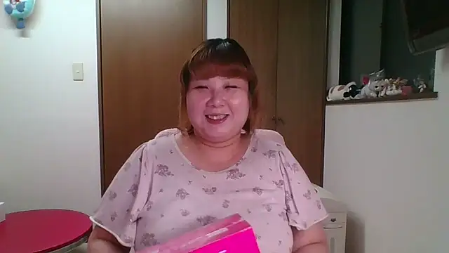 Snapshot of SAKU-RA-chan chatting on 16, 6, 2026 SAKU-RA-chan online show from 16, 6, 2026